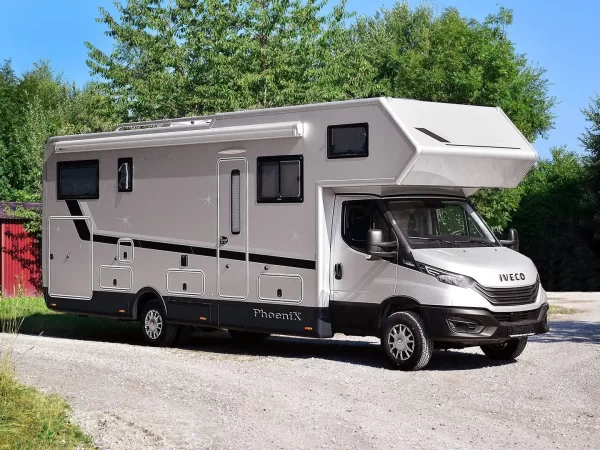 Kiralık İveco Phoenix Alkovenli Motokaravan